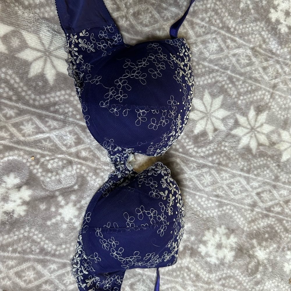 Very pretty embellished Victoria's Secret bra nice deep navy with white lacing